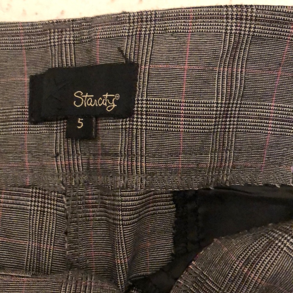 Shorts - Picture 4 of 4